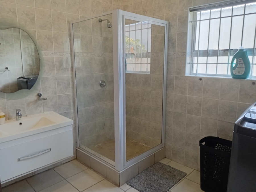 To Let 4 Bedroom Property for Rent in Selborne Eastern Cape